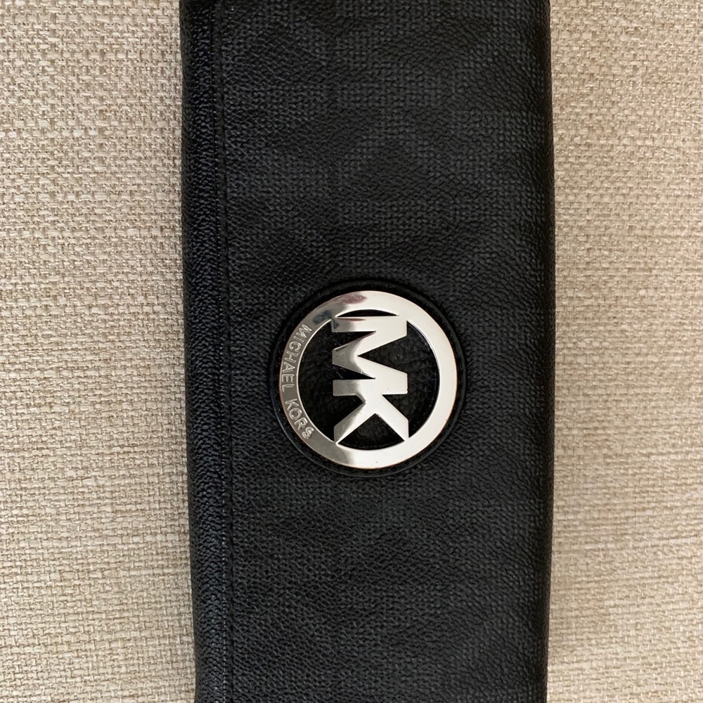 Micheal Kors Wallet